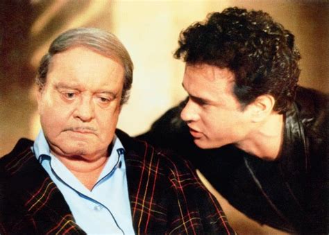 tom hanks and jackie gleason|nothing in common 1986 plot.